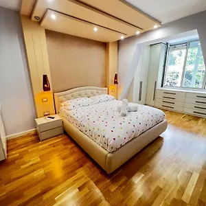 Apartment Center, Tirana